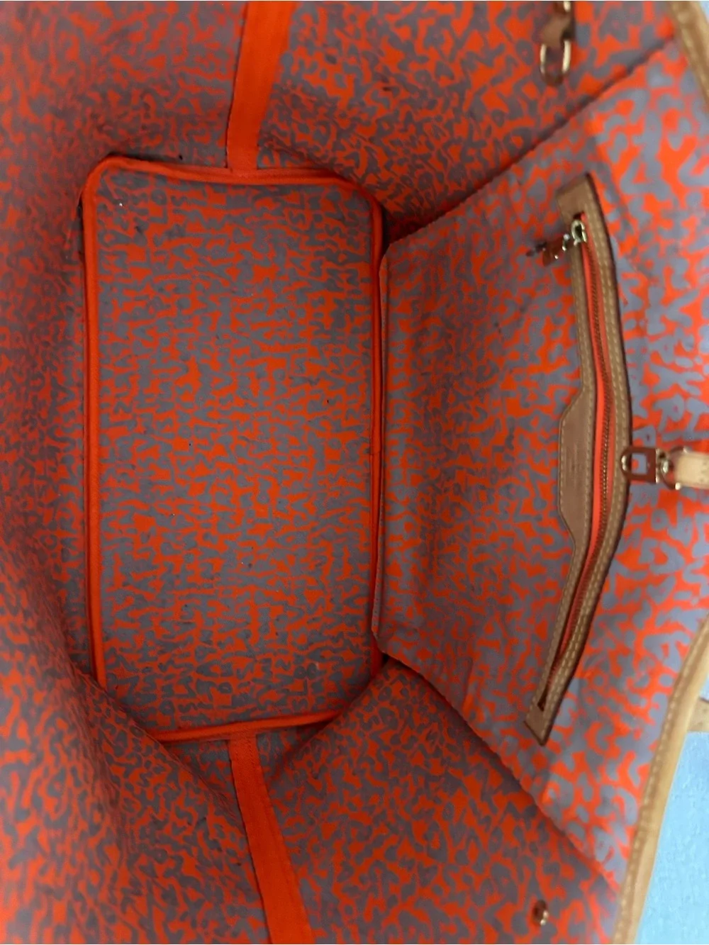 Louis Vuitton eye catching